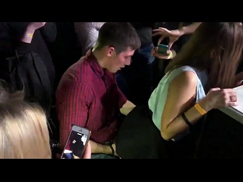 ❤️ Kugonana kwenikweni mu kalabu yausiku yaku Russia. Mtsikana wazaka 18 waku Russia ku anus ndi nyini adathamangitsidwa mu kalabu yausiku Kanema wolaula pa ife ❌